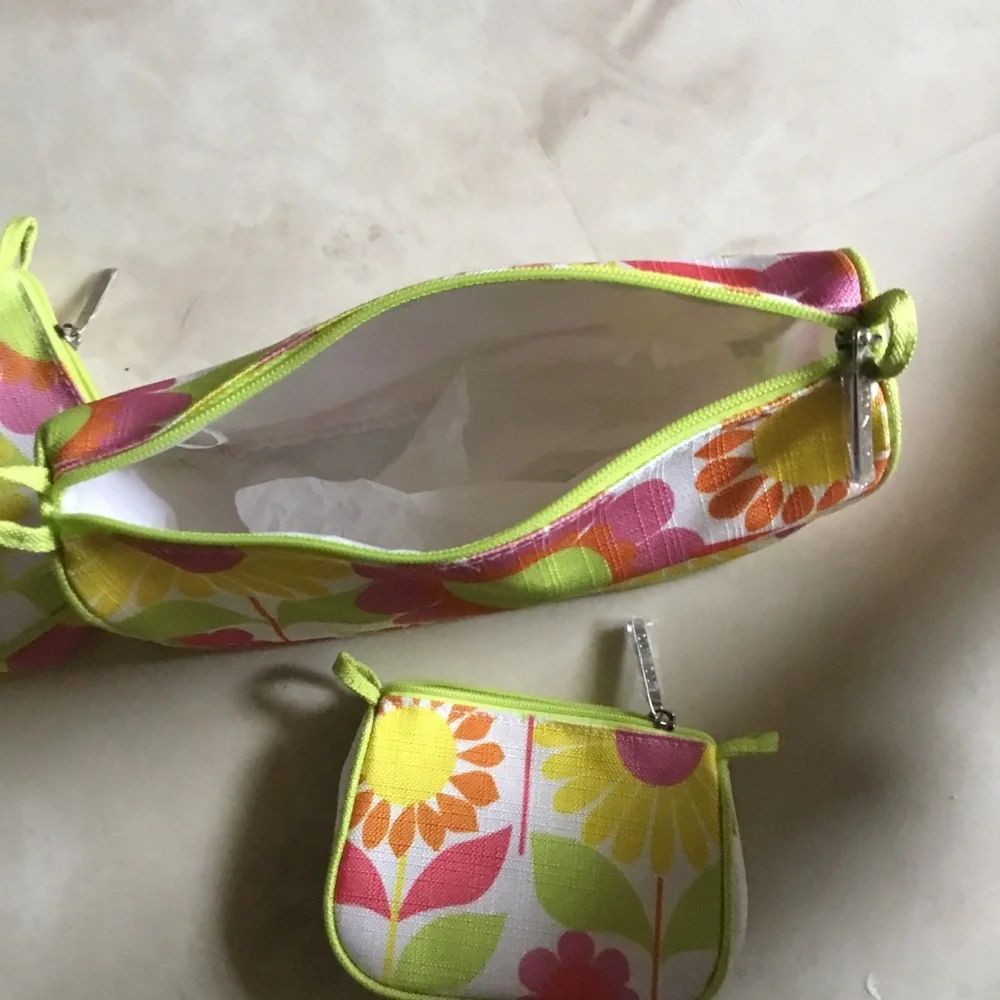Clinique Pink Green Floral Cosmetic Bag Set